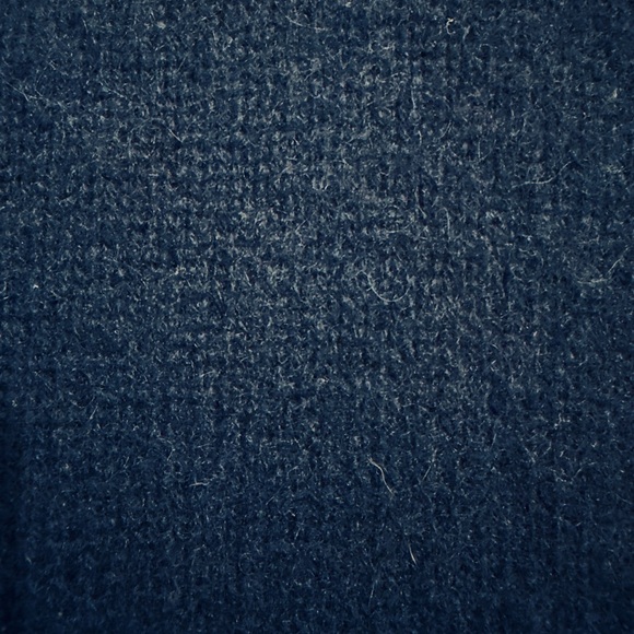 C Bloomingdale’s 100% Cashmere Short Sleeve Crew Neck Sweater, Navy - Picture 5 of 5